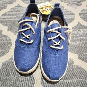 NEW Toms Lumin Infinity Blue Heritage Canvas Youth 2.5